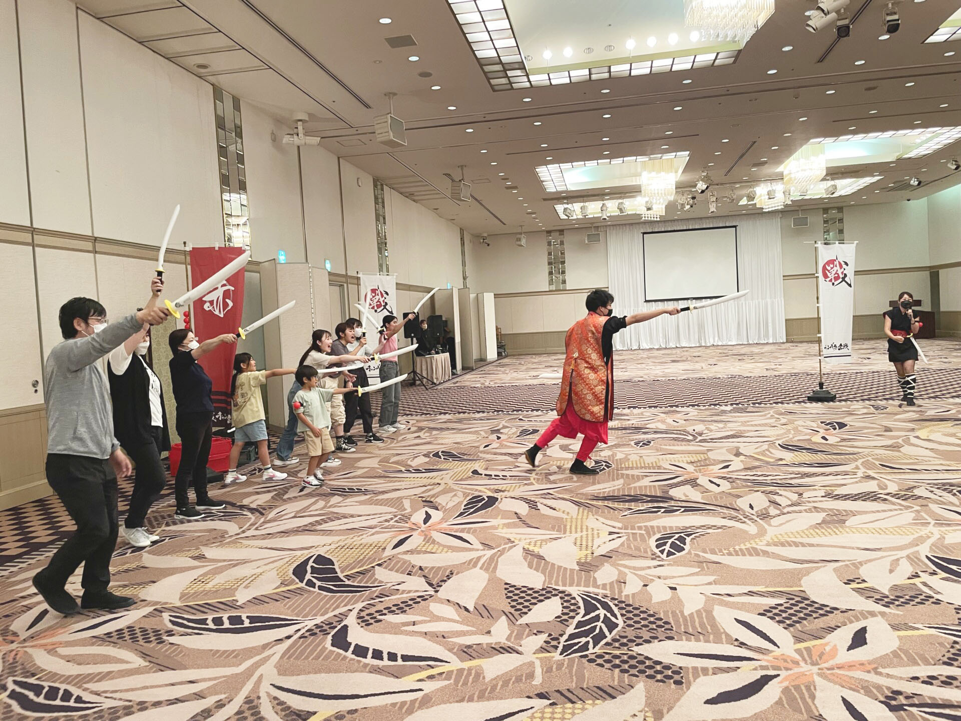 チャンバラ合戦の様子