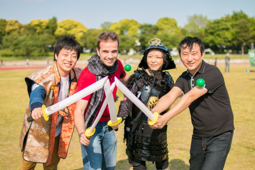 国籍なんて関係ない！200人の国際チャンバラ合戦「SAMURAI WARS」が開催！