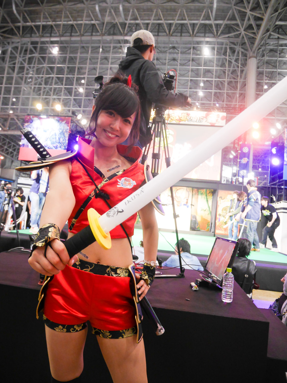 検証してみた コスプレ美女とチャンバラは果たしてマッチするのか In ニコ生超会議 大人も子供も楽しめるイベント チャンバラ合戦 戦 Ikusa 検証してみた コスプレ美女とチャンバラは果たしてマッチするのか In ニコ生超会議 大人も子供も楽しめるイベント チャンバラ合戦 戦 Ikusa